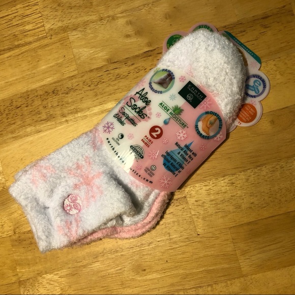 Accessories - Earth Therapeutics Aloe Socks